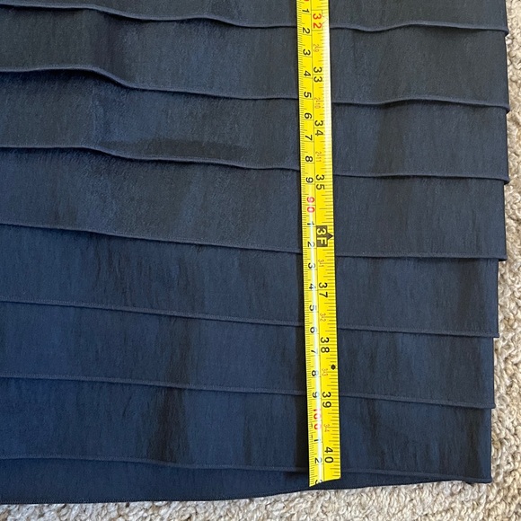 Tadashi Shoji Navy Blue Rosette Tiered Shutter Pleat Dress Size 14 Cocktail - Picture 10 of 12